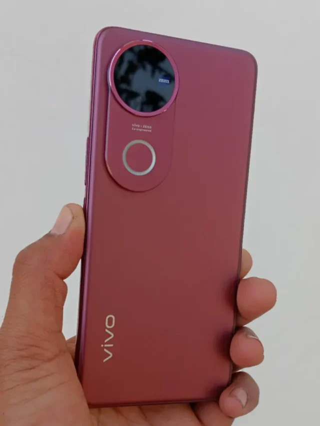 6000 mAh की बैटरी और 120Hz रिफ्रेश रेट के साथ वीवो का नया स्मार्टफोन।